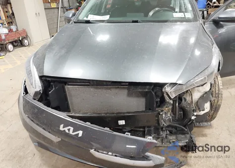 2024 Kia Forte Lxs z USA, uszkodzony, nr VIN 3KPF24AD6RE699538